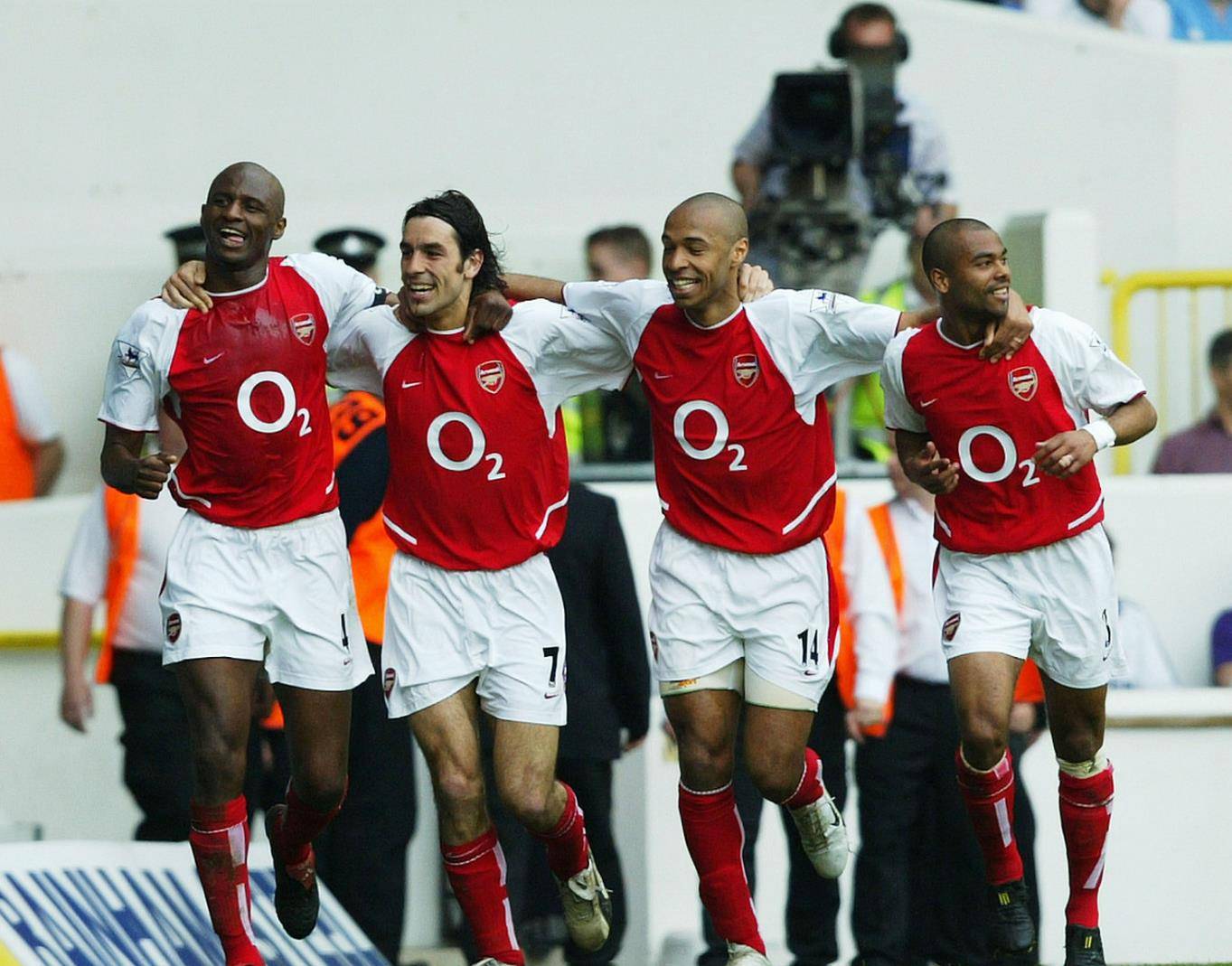  阿森纳不断突破！，巴特勒连续七场比赛得分超过险胜赛场气氛高涨