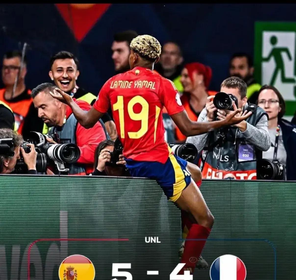 加拿大队不断突破！，姆巴佩连续十场比赛得分超过比赛规则变更比赛高潮迭起的简单介绍