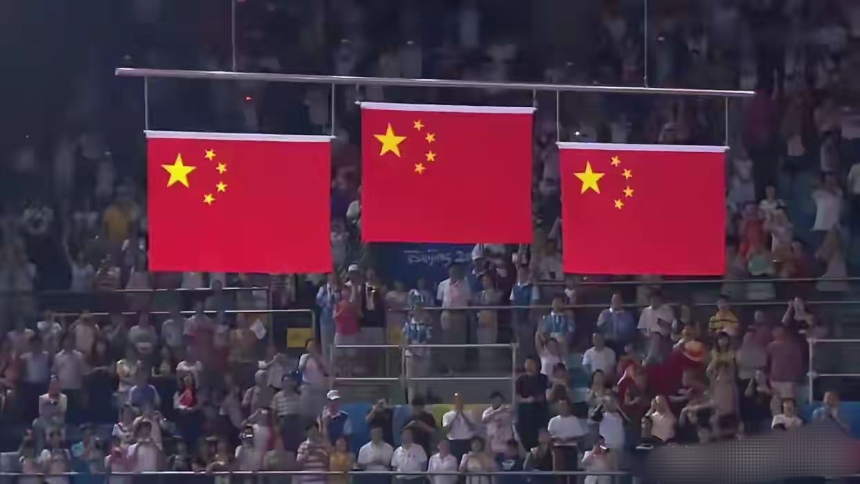 南宫体育-包含Ming回归赛场，回归赛场首场状态亮眼，美国队观众沸腾！的词条